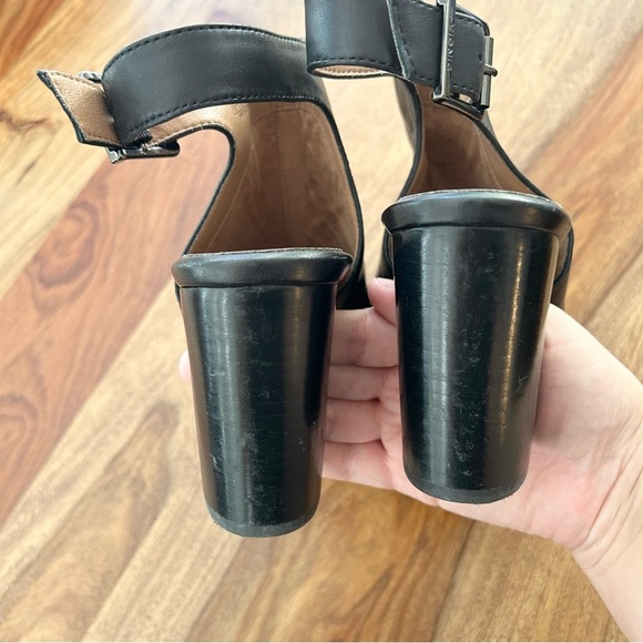 Vionic Lacey black leather open heel ankle boots - Picture 6 of 10